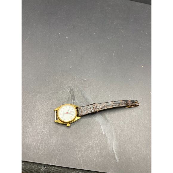 Waltham American Quartz Water Resistant Watch Gold Tone Brown Black Band WW050 main image 6